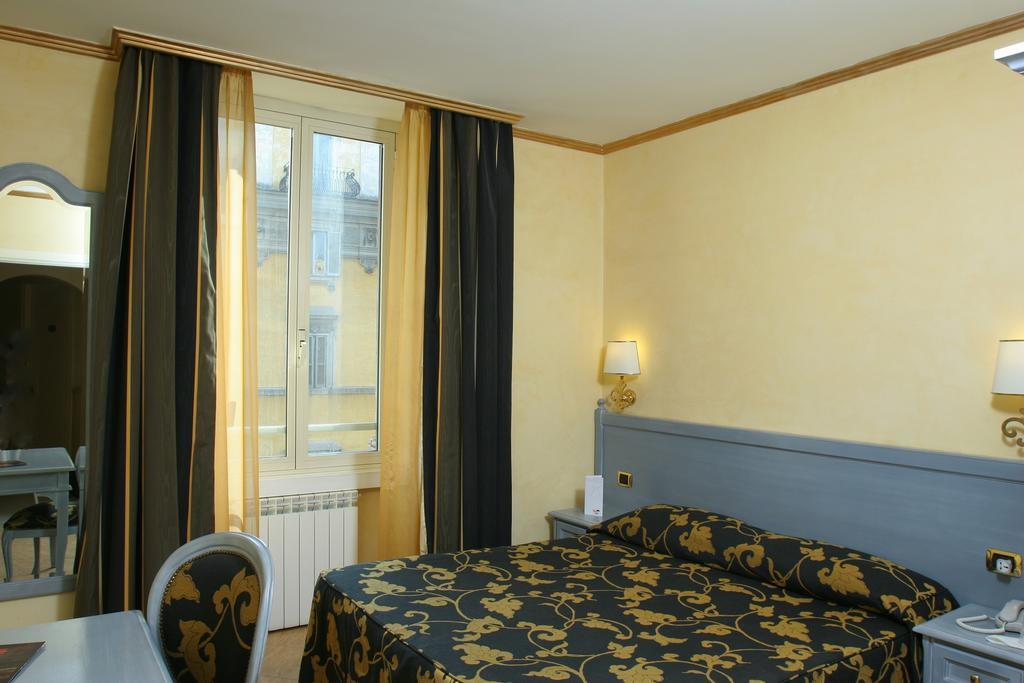 Hotel Fellini A Fontana Di Trevi